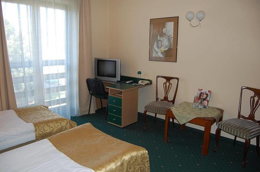 Hotel Dorrian ポズナン エクステリア 写真